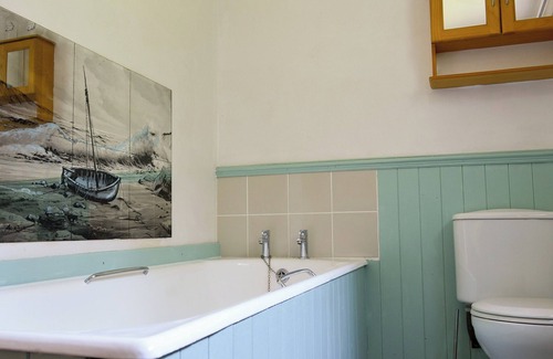 Gairlochy Cottage | 4 bedroom accommodation in Gairlochy Bay, near Spean Bridge