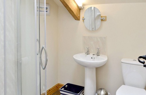 Trefor Cottage | 4 bedroom accommodation in Trefor, near Caernarfon