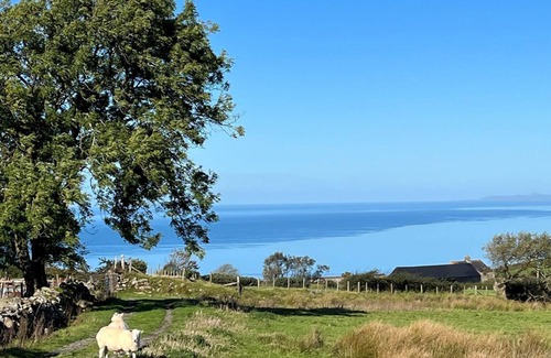 Caernarfon Cottage | 4 bedroom accommodation in Clynnog Fawr, near Caernarfon