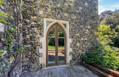 Canterbury Cottage | 4 bedroom accommodation in Canterbury