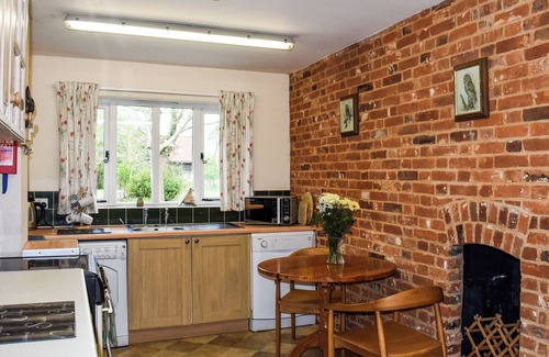 Beccles Cottage | 4 bedroom accommodation in North Cove