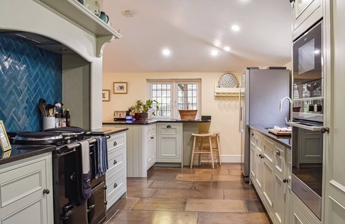 New Forest District Cottage | 4 bedroom accommodation in Lymington
