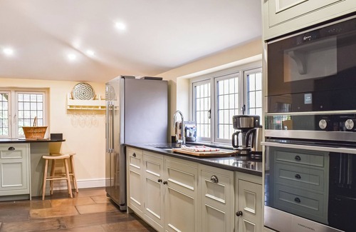 New Forest District Cottage | 4 bedroom accommodation in Lymington