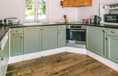 Manorbier Cottage | 4 bedroom accommodation in Manorbier