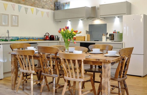 Mappleton Cottage | 4 bedroom accommodation in Driffield, near Bridlington