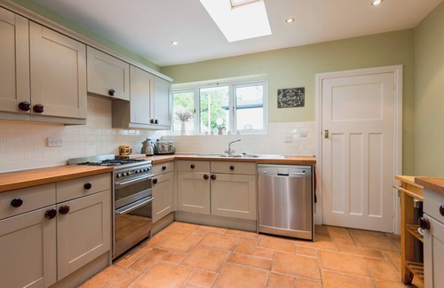 New Forest District Cottage | 4 bedroom accommodation in Burley