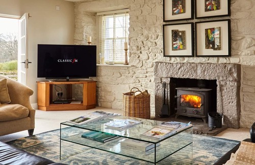 Crieff Cottage | 4 bedroom accommodation in Ochtertyre, near Crieff