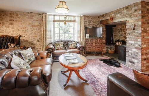 Seaham Cottage | 4 bedroom accommodation in Hawthorn, near Seaham