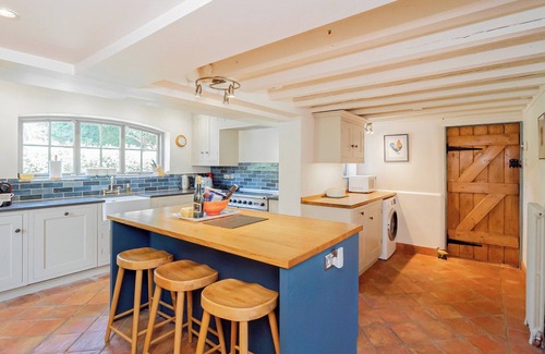 New Forest District Cottage | 4 bedroom accommodation in Boldre, near Lymington