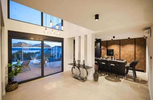 Maslenica House | 4 bedroom awesome home in Maslenica