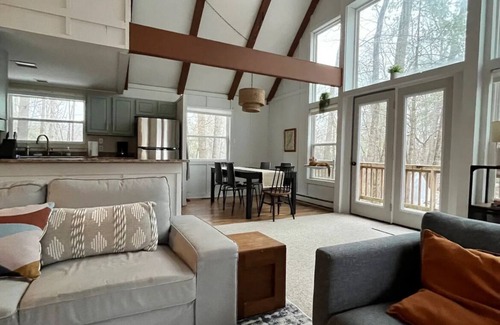 Basye House | 4 bedroom Basye, VA with nearby skiing, lake & mountain biking. Fully equipped