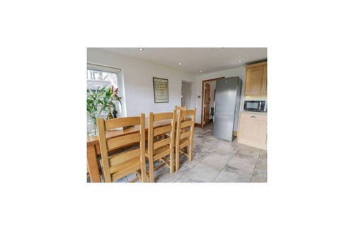 Gwynedd- Snowdonia Cottage | 4 Bedroom Cottage Retreat