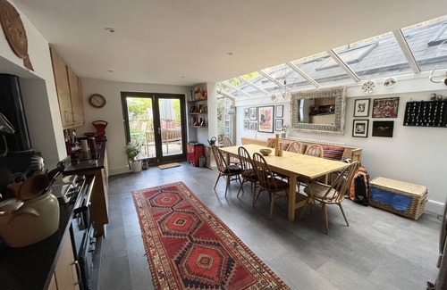 Shepherd's Bush House | 4 BEDROOM FAMILY HOME
