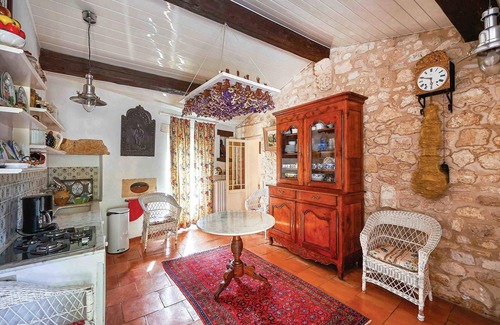Saint-Vivien-de-Medoc House | 4 bedroom accommodation in Saint-Vivien-de-Medoc