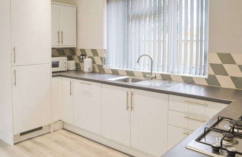 Newcastle-upon-Tyne Cottage | 4 bedroom accommodation in Benton, near Whitley Bay