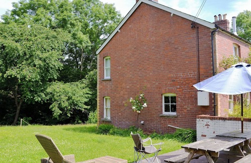 Longtown Cottage | 4 bedroom accommodation in Newton St Margarets