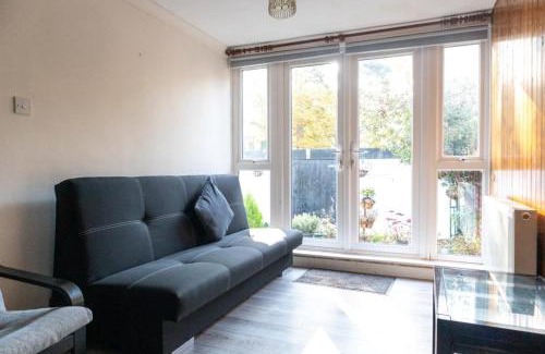 Southampton House | 4 Bedroom Haven in Southampton