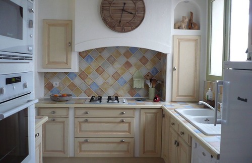 Marguerittes House | 4-bedroom house 35' from the sea