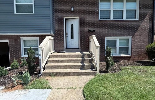 Neabsco House | 4-bedroom house in charming Woodbridge with WiFi, AC. Book now