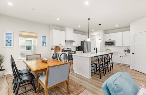 Assateague Pointe House | 4-bedroom house in charming Berlin with 2 pools, Fishing pier, and fitness room