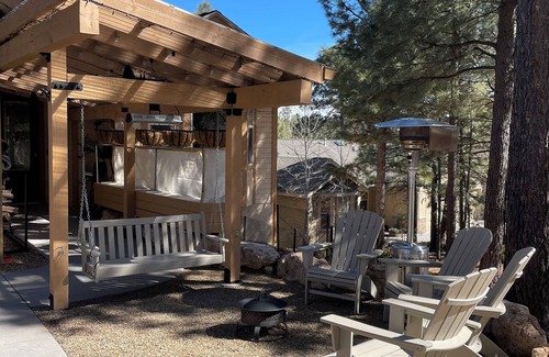 Flagstaff House | 4-bedroom house in Flagstaff with AC, WiFi, on the 12th green of Aspen Valley