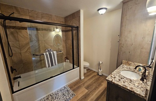 Redway House | 4-bedroom house in marvelous Redway with AC