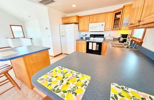 Rodanthe House | 4-bedroom house in tranquil Rodanthe- Steps away from beach !