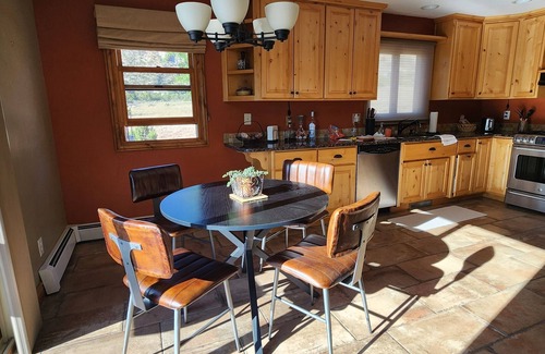 Redlands House | 4-bedroom house. Epic views. No additional cost for cleaning. 2-Night Minimum.