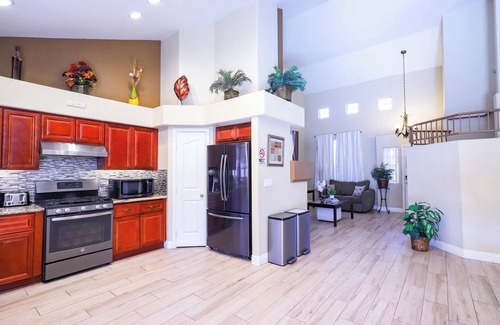 North Las Vegas House | 4-bedroom house in delightful North Las Vegas with AC, fitness area