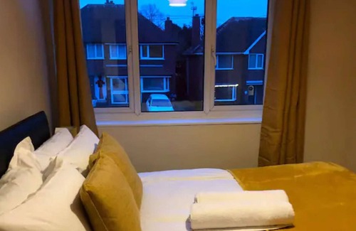 March House | 4 bedroom House with free parking in Perry Bar