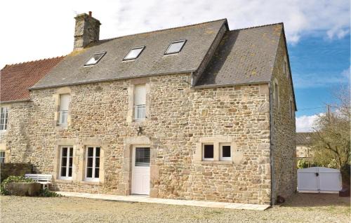 Quettehou House | 4 Bedroom Lovely Home In Quettehou