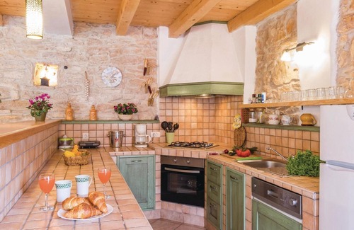 Gracisce House | 4 bedroom pet friendly home in Zminj