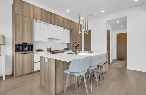 Park City Condo | 4 Bedroom, Ski in/Ski out, Hot Tub Close to Shopping and Restaurants