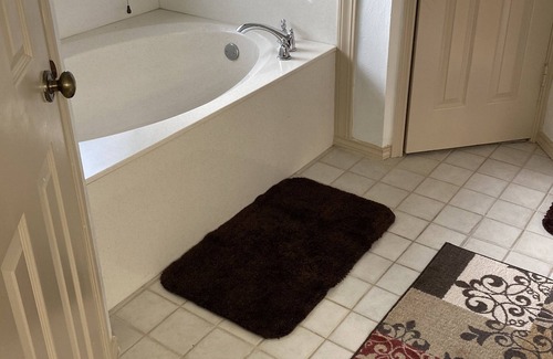 Garden Ridge House | 4 bedroom Texas Hill Country Haven. Great peaceful location. Attractions close!