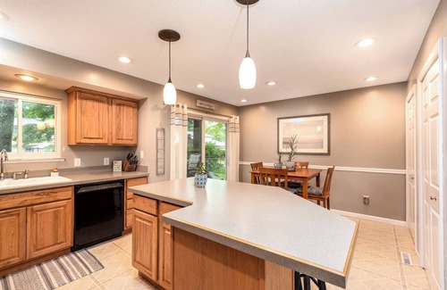 Midland House | 4-bedroom tri-level house in enchanting Midland with WiFi, AC. Pet friendly.