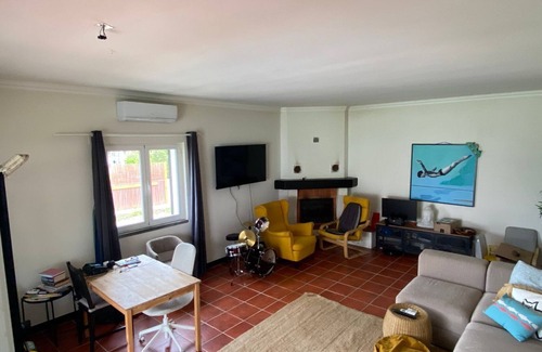 Corroios Villa | 4 Bedroom Villa Swimming Pool near the beach