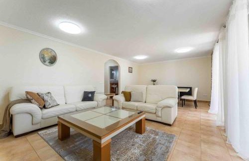 Los Cristianos Villa | 4 Bedroom Villa with Jacuzzi, heated Swimmingpool, front Ocean and view !