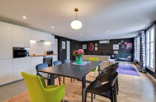 9th Arrondissement Apartment | 4 bedroom with AC near Galeries Lafayette & Opera Garnier