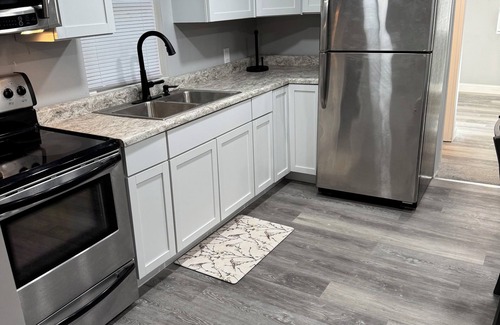 Salem House | 4 bedrooms Sleeps 14