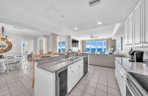 Silver Sands Beach Condo | 4 BR En Soleil Directly on Gulf, 5th floor, Beautiful with Best Views!