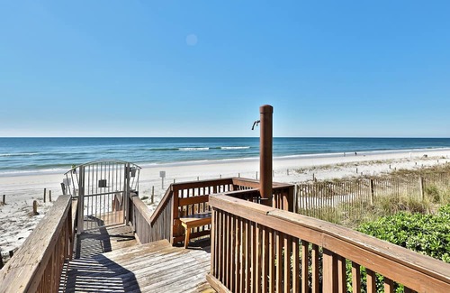 Silver Sands Beach Condo | 4 BR En Soleil Directly on Gulf, 5th floor unit with the best views!