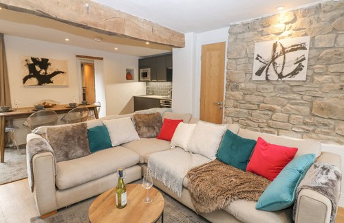 Bowes House | 4 CASTLE TERRACE, pet friendly, with open fire in Barnard Castle