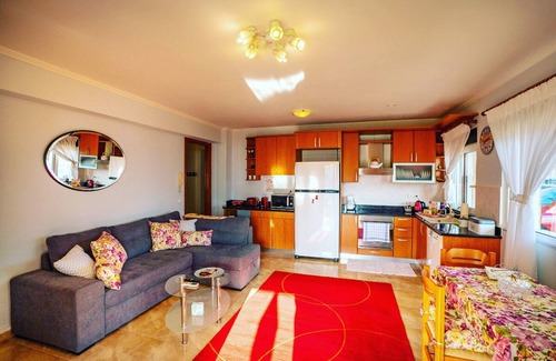 Paralia Platanou House | 4' from the sea family house in a garden with lawn and trees