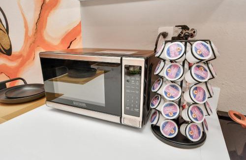 Southeast Houston House | 4 Homes Sleeps 18 Themed Gated Parking NRG