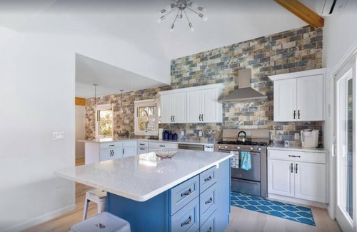 Ocean Bay Park House | 4 Houses from Ocean- Heated Pool Rooftop deck