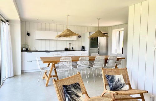Landeda House | 4* Luxury house - Wonderful Seaview - Pool - Sandbeach around the house