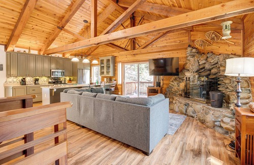 Upper Kingsbury House | 4 Mi to Beach: Lake Tahoe Mountain Retreat!