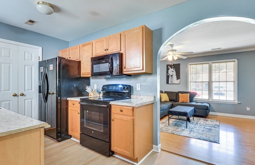 Greensboro House | < 4 Mi to Dtwn Greensboro: Renovated Home w/Yard!