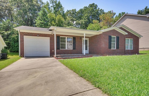 Greensboro House | < 4 Mi to Dtwn Greensboro: Renovated Home w/Yard!