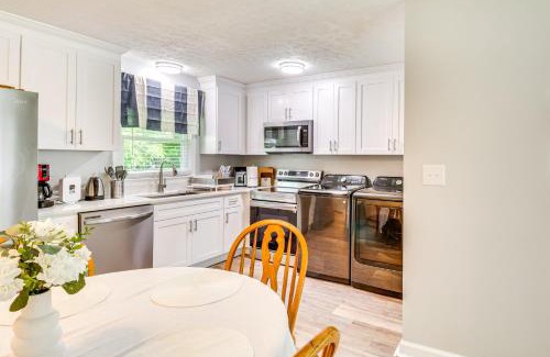 Newport News House | 4 Mi to Hampton Coliseum Home with Yard!